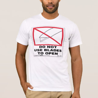 Gebruik geen blades om te openen t-shirt