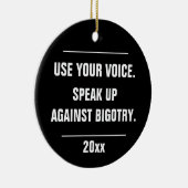 Gebruik je stem tegen het startjaar keramisch ornament (Rechts)