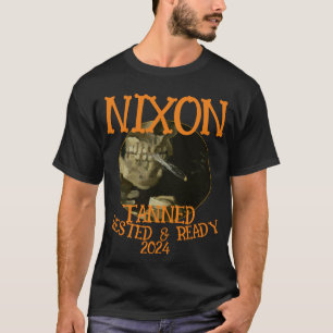 Gebruind Uitgerust & Bereid NIXON 2028 President T-shirt