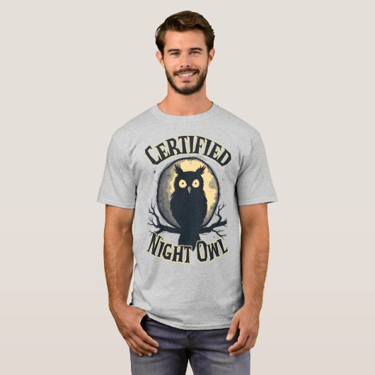 Gecertificeerde nachtuil - nachtelijke vibes met u t-shirt (Voorkant volledig)