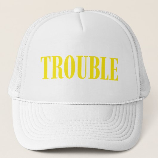 Gecertificeerde Trouble Trucker Hat Trucker Pet (Voorkant)