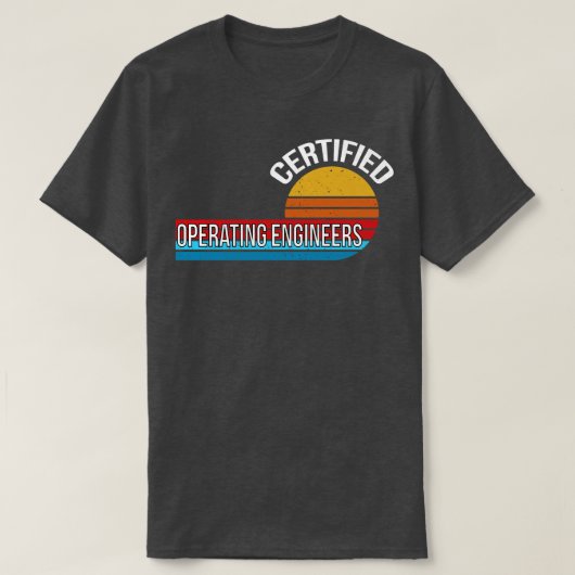 Gecertificeerde werktuigkundigen retro  job ti t-shirt (Design voorkant)
