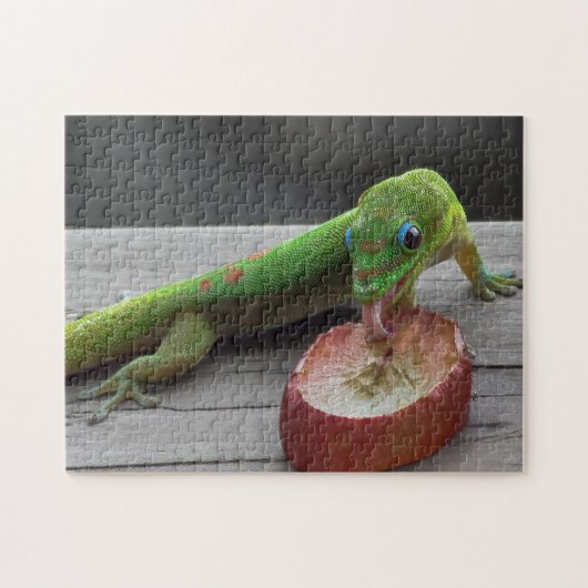 Gecko Eating Grapes Legpuzzel (Horizontaal)