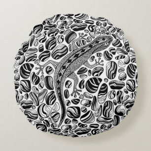 Gecko en keibels rond kussen