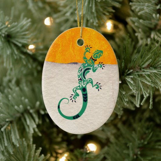 Gecko Lizard op Stone en Stucco Keramisch Ornament (Boom)