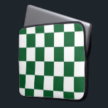 Gecontroleerd groen en wit laptop sleeve<br><div class="desc">Koel eenvoudig groen en wit gecontroleerd patroon wordt gemaakt van rijen van afwisselende witte en groene vierkanten. Voel u vrij om het product aan te passen zodat het uw eigen product wordt. Digitaal gemaakt 9000 x 6000 pixels afbeelding. Copyright ©2013 Claire E. Skinner, Alle rechten voorbehouden. Als je dit ontwerp...</div>