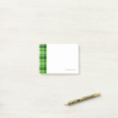 Gecontroleerd groen kleurpatroon post-it® notes (Op bureau)