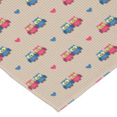 Gecontroleerd patroon met liefdesuilen korte tafelloper (Hoek)