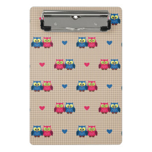 Gecontroleerd patroon met liefdesuilen mini klembord