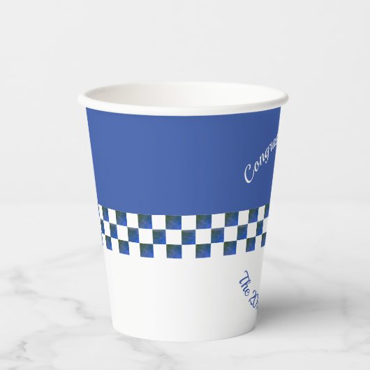 Gecontroleerd ractvormig ontwerp in blauw en wit papieren bekers (Voorkant)