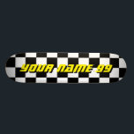 Gecontroleerde het rennen vlag het skateboarddek v persoonlijk skateboard<br><div class="desc">Gecontroleerde het rennen de plaats skateboard van de vlag de douanenaam. Ontwerp van een schaatsen plank voor wollen jongens en meisjes. Fun Birthday cadeauidee voor kinderen. Pas uw eigen unieke naam aan met een grappige prijsopgave of monogram. Unieke 'Birthday gave' voor skatelzoon, kleinzoon, neef, dochter, zus, broer, vrienden, vriend, vriendin,...</div>