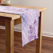 Gecontroleerde Paarse Floral Swirl Table Runner Korte Tafelloper (Voorbeeld)