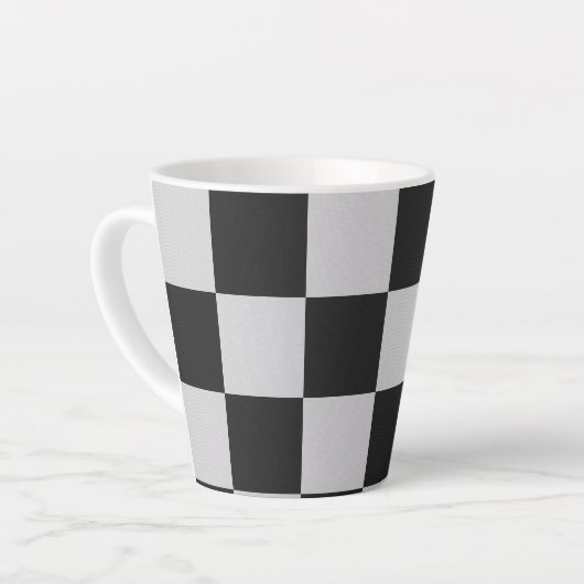 Gecontroleerde zwarte en witte vierkantjes of KLAN Latte Mok (Linkerhoek)