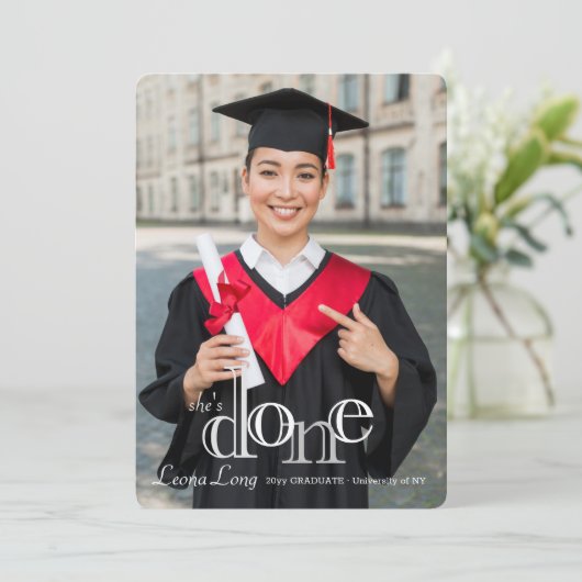 Gedaan de Aankondiging van het Afstuderen van de F (Staand voorkant)