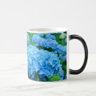 Gedaanteverwisselende mok met blauwe hortensia's b