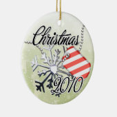 Gedateerde militaire kerstversiering keramisch ornament (Rechts)