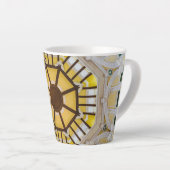 Gedecormeerd plafond op het station van Tokio Latte Mok (Rechterhoek)