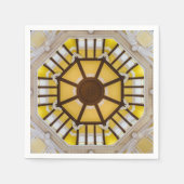 Gedecormeerd plafond op het station van Tokio Servet (Voorkant)