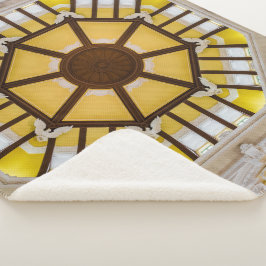 Gedecormeerd plafond op het station van Tokio Sherpa Deken