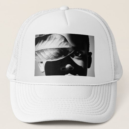 gedeeltelijk tot rood trucker pet (Voorkant)