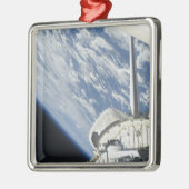 Gedeeltelijk uitzicht van Space Shuttle Endeavor Metalen Ornament (Links)