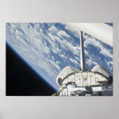 Gedeeltelijk uitzicht van Space Shuttle Endeavor Poster (Voorkant)