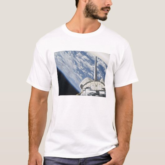 Gedeeltelijk uitzicht van Space Shuttle Endeavor T-shirt (Voorkant)