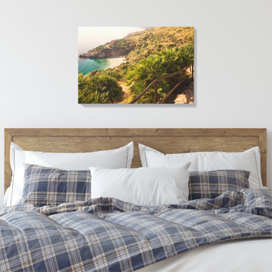 Gedekt strand in Lo Zingaro, Sicilië Canvas Afdruk (Insitu (Slaapkamer))