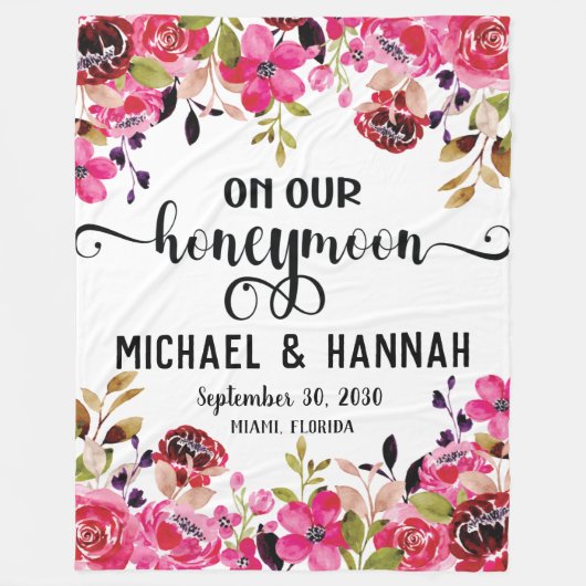 Gedekte bloemen op onze Waterverf op huwelijksreis Fleece Deken (Voorkant)