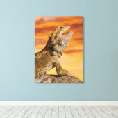 Gedekte draak (Pogona Vitticeps) op de steen Canvas Afdruk (Insitu (Houten vloer))