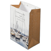 Gedempte kustboten bij Harbour Seascape Bruiloft Medium Cadeauzakje (Voorkant Gekanteld)
