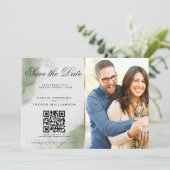 Gedempte salie Foto & QR Code Save the Date Kaart (Staand voorkant)