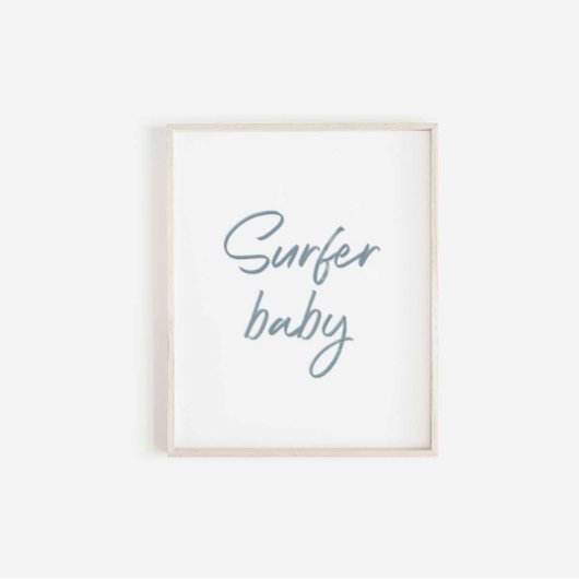 Gedempte waterverf blauw surfer baby poster