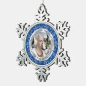 Gedenktekenfoto Christmas Blue Silver Tin Sneeuwvlok Ornament (Rechts)