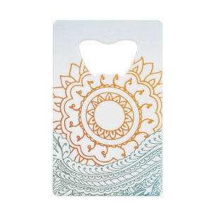 Gedetailleerde abstracte zonsopgang creditkaart flessenopener