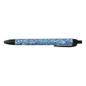 Gedetailleerde blauwe kleur potlood mandala ontwer inkt pen (Bodem)