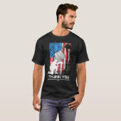 Gedetailleerde herdenkingsdag Vlag Militaire Boots T-shirt (Voorkant volledig)