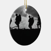 Gedetailleerde marchingsoldaten uit de Eerste Were Keramisch Ornament (Rechts)