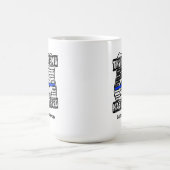 Gedetailleerde Mok koffie van politieagent in rust (Center)