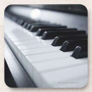 Gedetailleerde pianotoetsen bier onderzetter