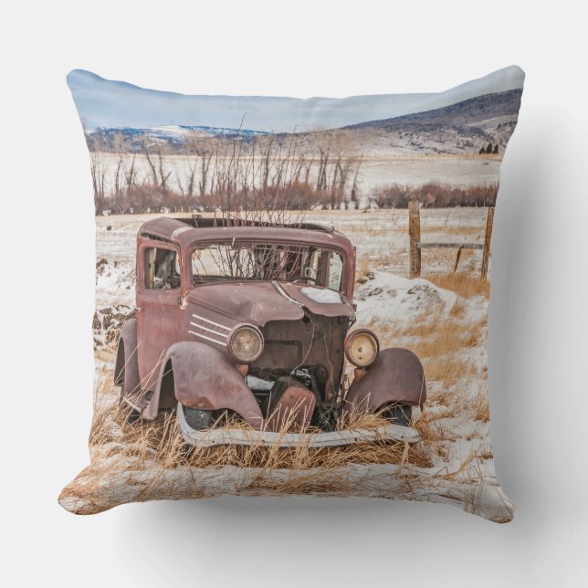 Gedistilleerd oud voertuig, winter, platteland, be kussen (Voorkant)