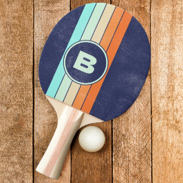 Gedistingeerd vintage stijl retro streep met initi tafeltennisbatje