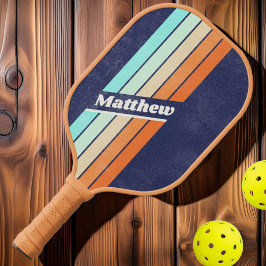 Gedistingeerd vintage stijl retro strepen met naam pickleball paddle
