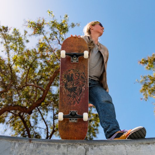 Gedistresseerde Roest Brullende Tijger Skate Deck (Buiten 1)