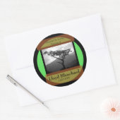 gedoneerd in Geheugen van - standaard lettertype Ronde Sticker (Envelop)