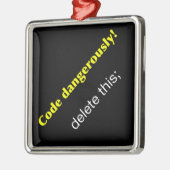 Gedragscode. Metalen Ornament (Links)