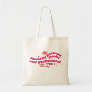 Gedreven door romantische boeken en pepermunt thee tote bag