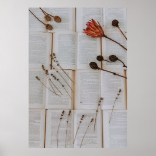 Gedroogde bloemen op boeken poster