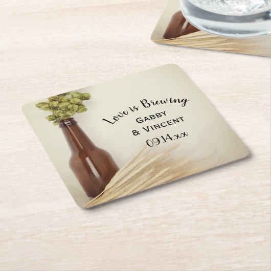 Gedroogde hop en hittebrouwerij kartonnen onderzetters (Schuin)