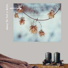 Gedroogde hop Garland op de Snowy-achtergrond Poster